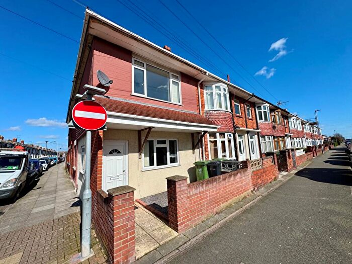 2 Bedroom End Of Terrace House To Rent In Hayling Avenue, Baffins, PO3