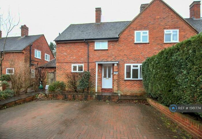 3 Bedroom Semi-Detached House To Rent In Tillingbourne Road, Shalford, GU4