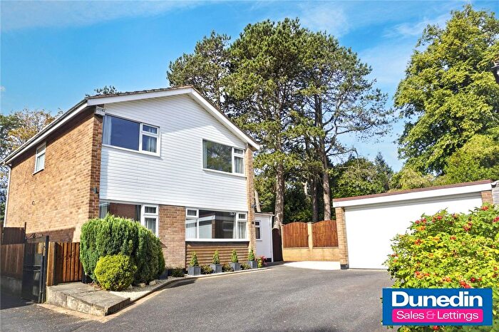 5 Bedroom Detached House For Sale In Pine Grove, Lickey, B45