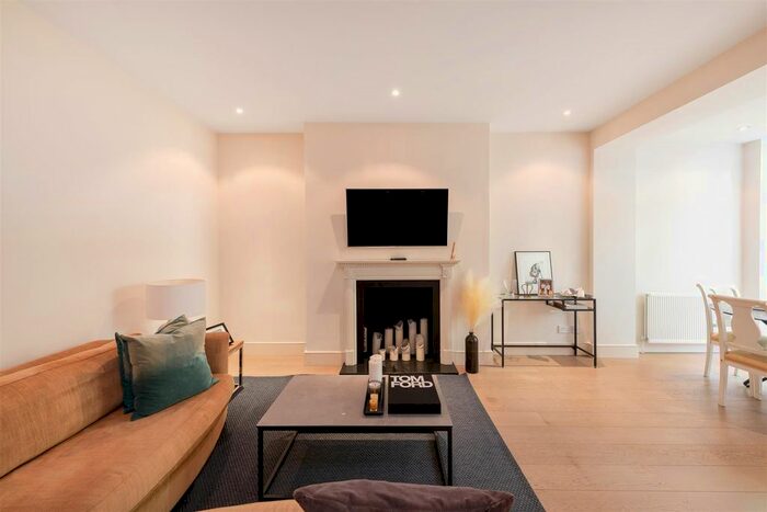 2 Bedroom Flat To Rent In Coleherne Road, London, SW10
