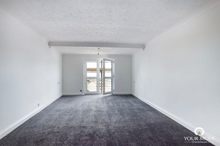 2 Bedroom Flat To Rent In Fort Hill, Margate, Kent, CT9