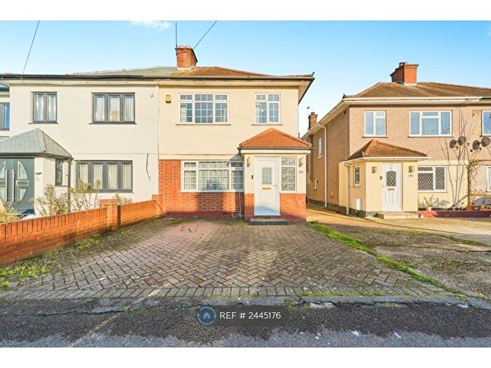 4 Bedroom Semi-Detached House To Rent In Bradenham Road, Hayes, UB4