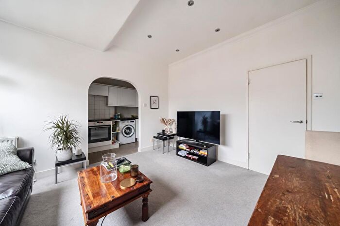 1 Bedroom Apartment To Rent In St Johns Wood High Street, London, NW8