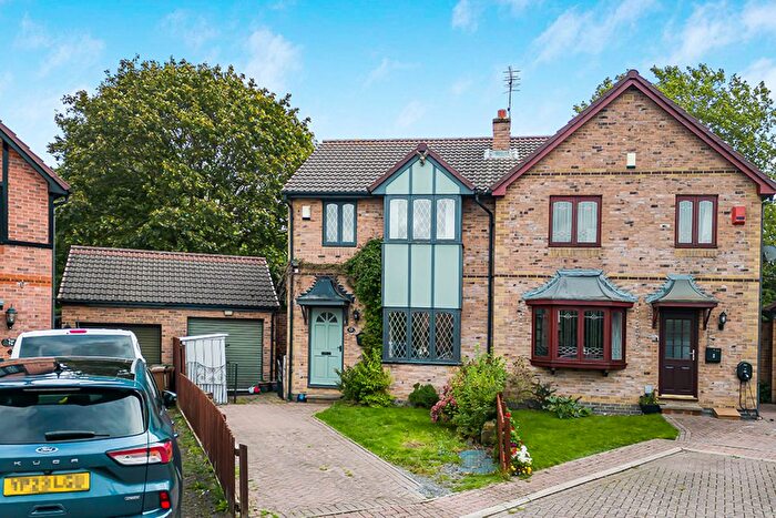 3 Bedroom Semi-Detached House For Sale In Hague Park Walk, Pontefract, WF9