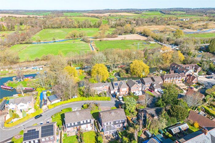 4 Bedroom Semi Detached House For Sale In Millbank, Kintbury, Hungerford, Berkshire, RG17