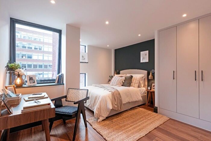 Studio To Rent In James Street, Liverpool, Merseyside, L2