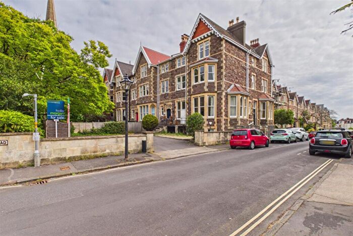 3 Bedroom Flat For Sale In Manilla Road, Clifton, BS8