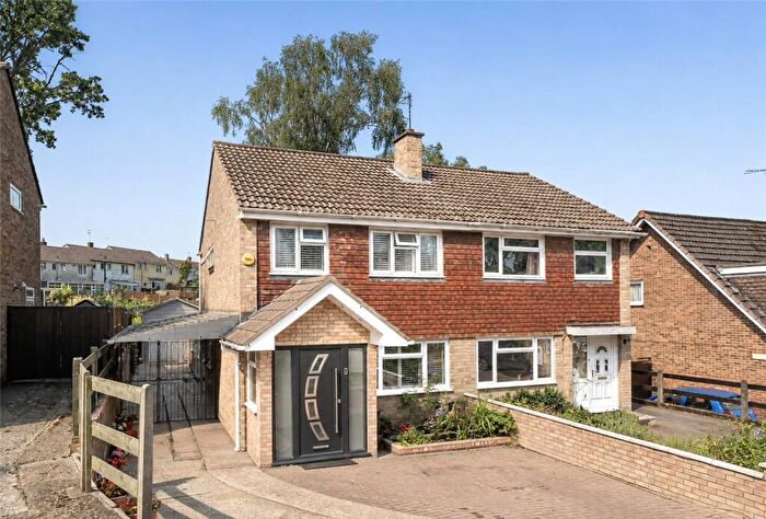 4 Bedroom Semi-Detached House For Sale In Cowdray Close, Southampton, Hampshire, SO16