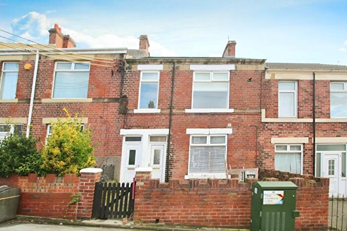 2 Bedroom Apartment To Rent In Park Road, Stanley, Durham, DH9