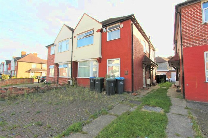 2 Bedroom Maisonette To Rent In Sandhurst Road, London, N9