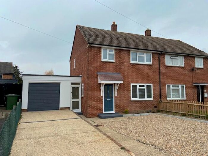 3 Bedroom Semi-Detached House To Rent In Friars Way, Tunbridge Wells, TN2