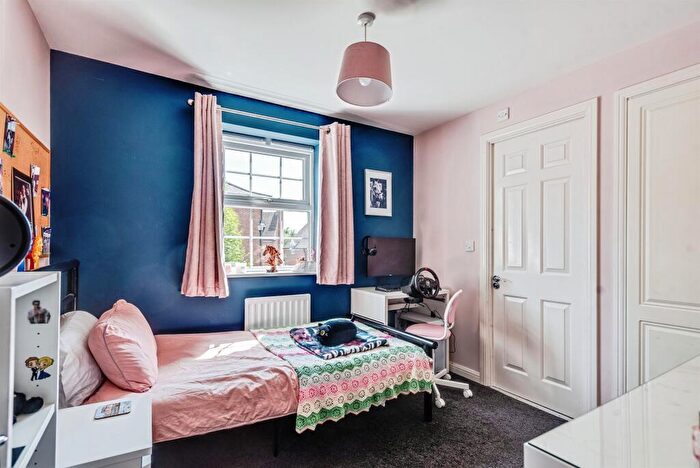 5 Bedroom Detached House For Sale In Chastleton Road, Swindon, SN25