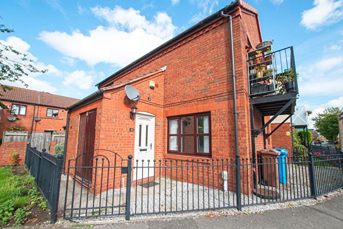 2 Bedroom Flat To Rent In Wellington Street West, Kingston Upon Hull, HU1