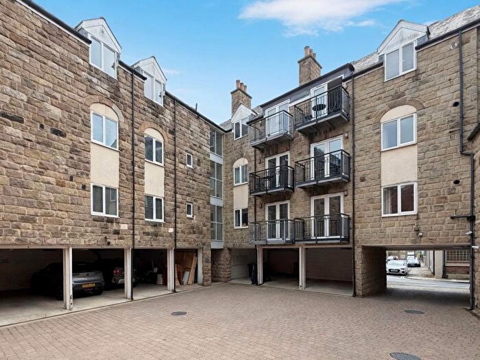 2 Bedroom Flat For Sale In Mowbray Square, Harrogate, HG1
