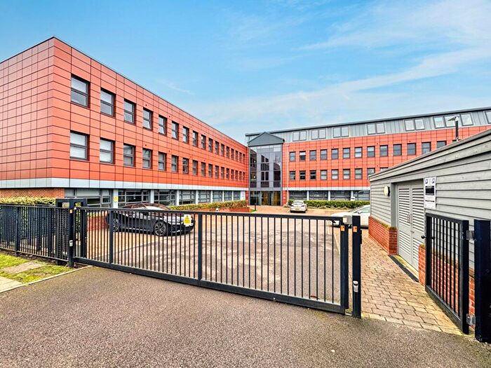 1 Bedroom Flat For Sale In Crest View Drive, Petts Wood, Orpington, BR5