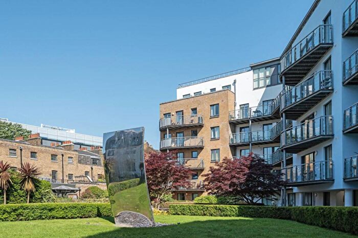 2 Bedroom Flat To Rent In Owen Street, Clerkenwell, London, EC1V