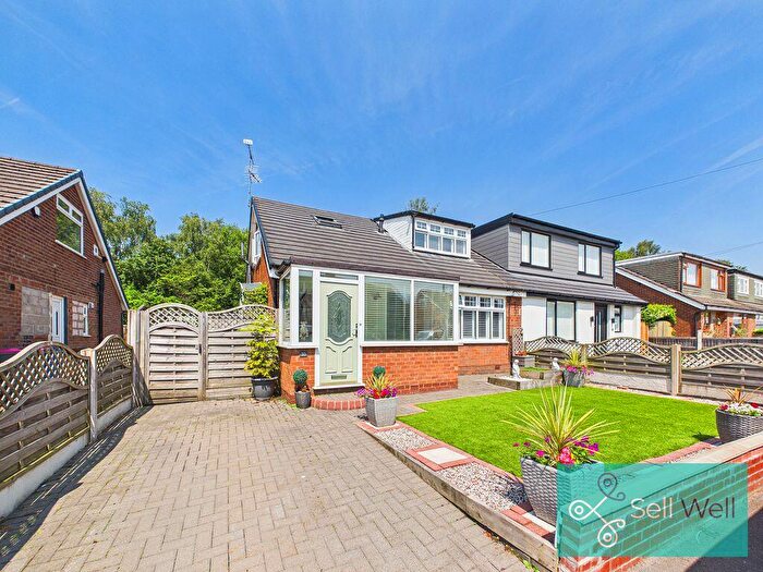 4 Bedroom Semi-Detached House For Sale In Waverley Road, Worsley, Manchester, M28