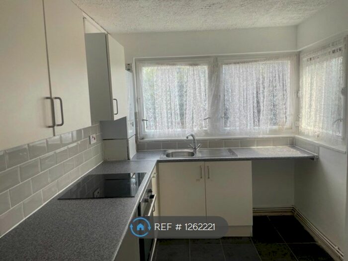 1 Bedroom Flat To Rent In Leybourne House, London, SE15