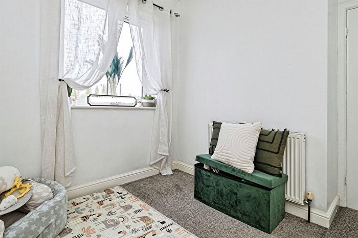 3 Bedroom Terraced House For Sale In Summergangs Road, Hull, HU8