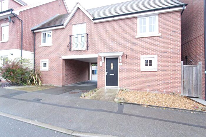 2 Bedroom Property To Rent In Askew Way, Chesterfield, S40
