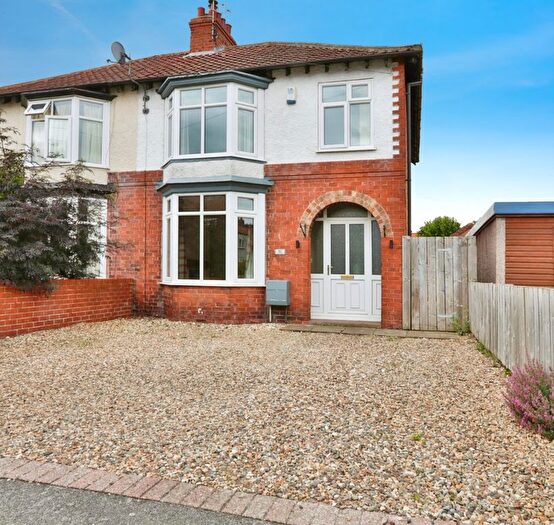 3 Bedroom Semi-detached House For Sale In Victoria Road, Driffield, YO25