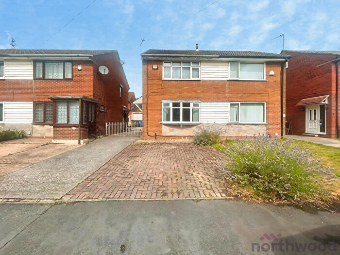 2 Bedroom Semi-Detached House For Sale In Avon Close, Worsley, M28