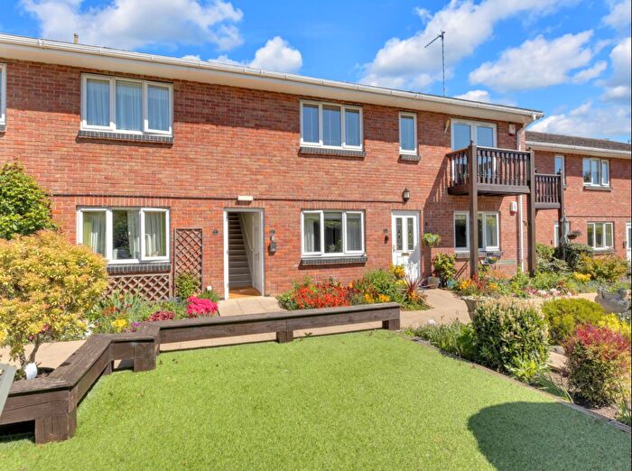 2 Bedroom Flat For Sale In Smeeton Road, Kibworth Beauchamp, LE8