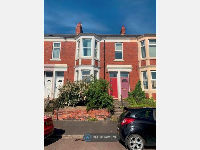2 Bedroom Flat To Rent In Rawling Road, Gateshead, NE8