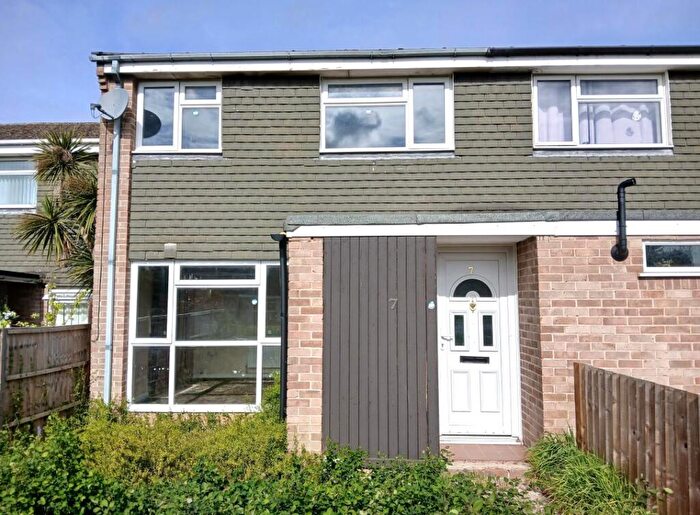 3 Bedroom Terraced House For Sale In Wordsworth Road, Thatcham, Berkshire, RG18