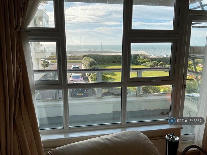 2 Bedroom Flat To Rent In Marine Drive, Brighton, BN2