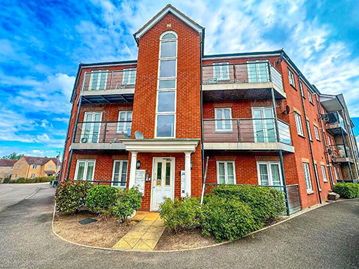 2 Bedroom Flat For Sale In Sandalwood Ride, Bridgwater, Somerset, TA6