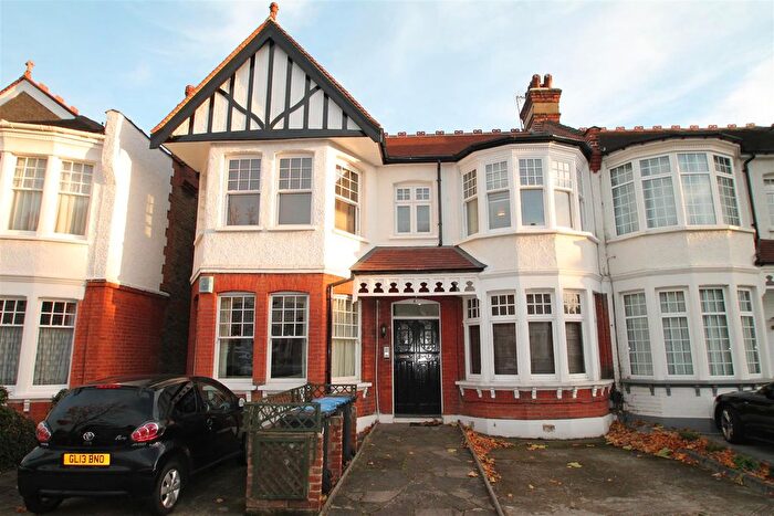 1 Bedroom Flat To Rent In Cranley Gardens, Palmers Green, N13
