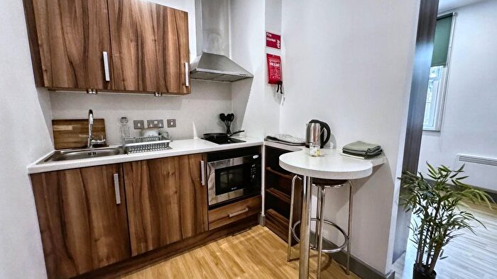 1 Bedroom Flat To Rent In King Square, Kingsdown, Bristol, BS2