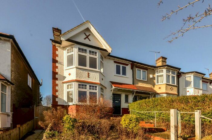 4 Bedroom House To Rent In Woodlands Avenue, Finchley Central, London, N3