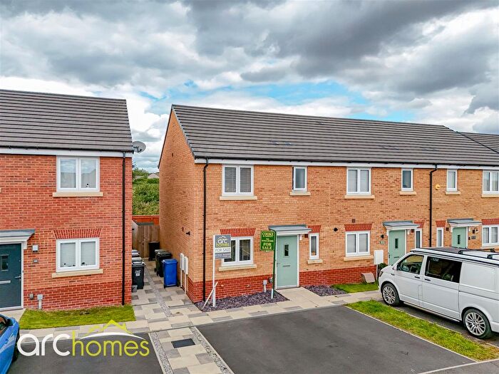 3 Bedroom Semi-Detached House For Sale In Meadow Mead, Leigh, WN7