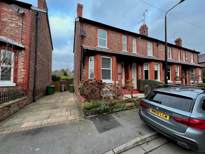 3 Bedroom Terraced House To Rent In York Road, Bowdon, WA14