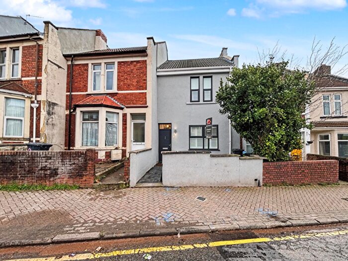 3 Bedroom Terraced House For Sale In West Street, Southville, Bristol, Pz, Gb, BS3