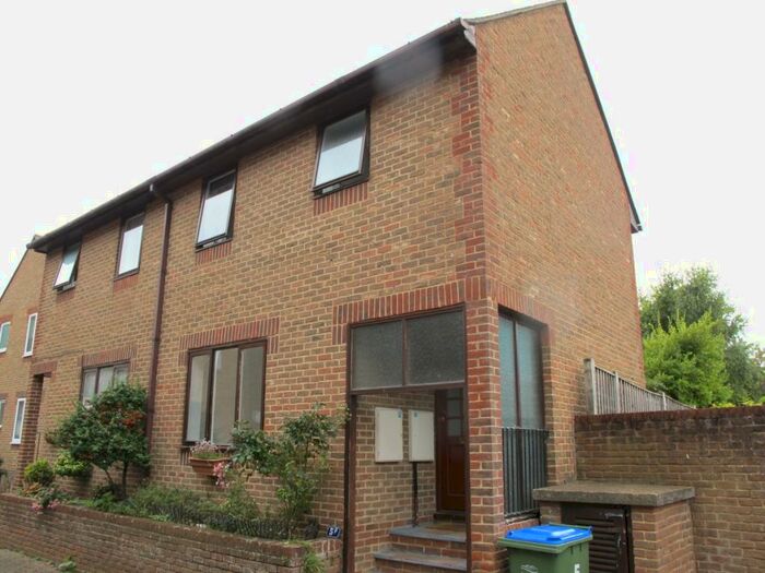 2 Bedroom Semi-Detached House To Rent In Farncombe Rd, Lewes, BN7