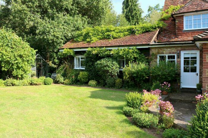 1 Bedroom Flat To Rent In Shackleford Road, Godalming, GU8