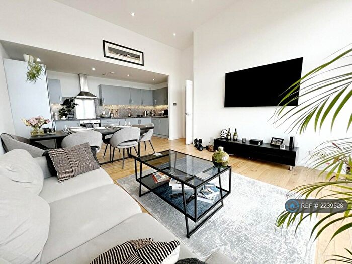 2 Bedroom Flat To Rent In South Victoria Dock Road, Dundee, DD1