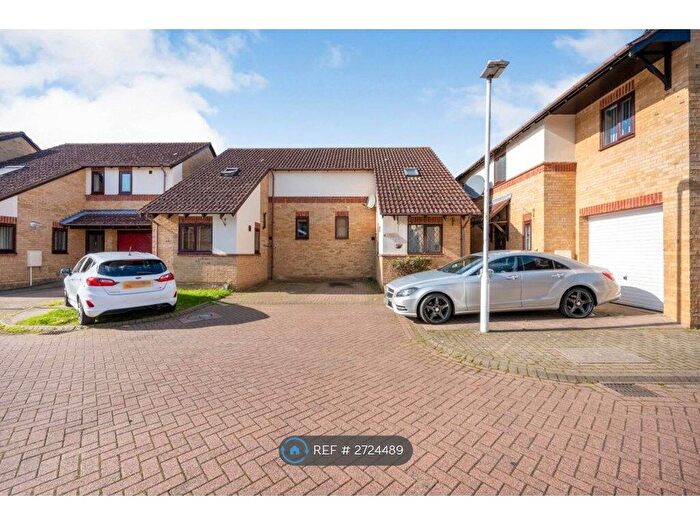 2 Bedroom Semi Detached House To Rent In Hillgrounds Road, Kempston, Bedford, MK42