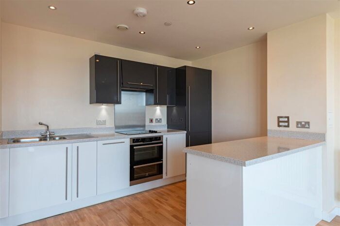 2 Bedroom Flat To Rent In Southbury Road, Enfield, EN1