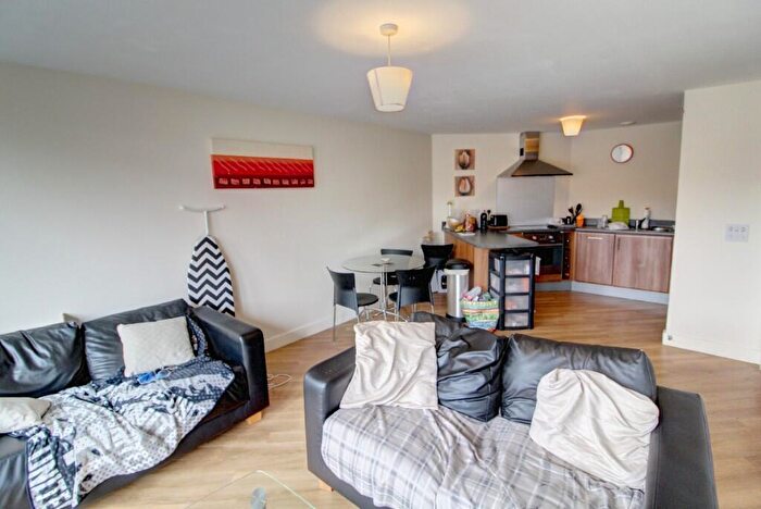 2 Bedroom Apartment To Rent In Cameronian Square, Worsdell Drive, Gateshead, Tyne And Wear, NE8