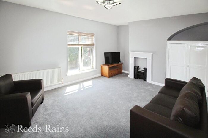 1 Bedroom Apartment To Rent In Chester Road, Macclesfield, Cheshire, SK11