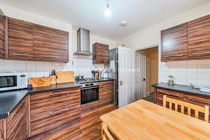 3 Bedroom Terraced House To Rent In Queens Row, Walworth, London, SE17