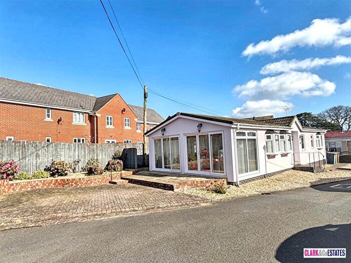2 Bedroom Park Home For Sale In Rydon Park, Rydon Park, Exeter, EX2