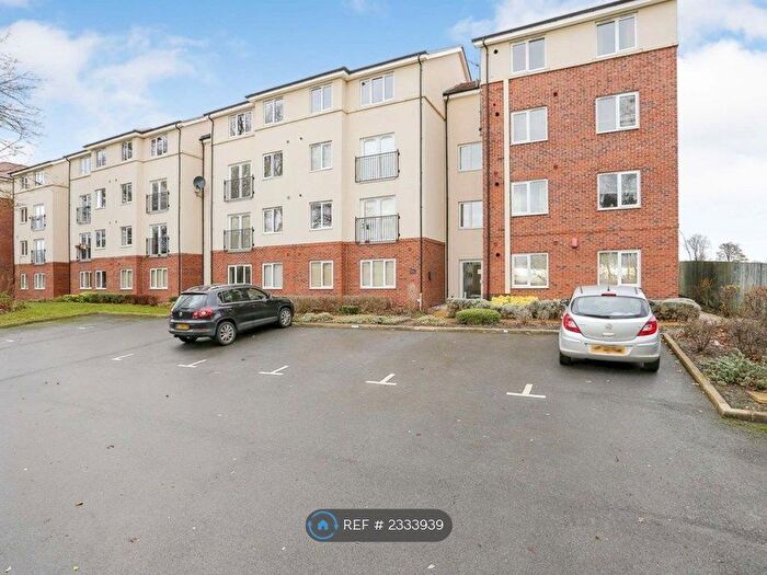 2 Bedroom Flat To Rent In Holly Way, Leeds, LS14
