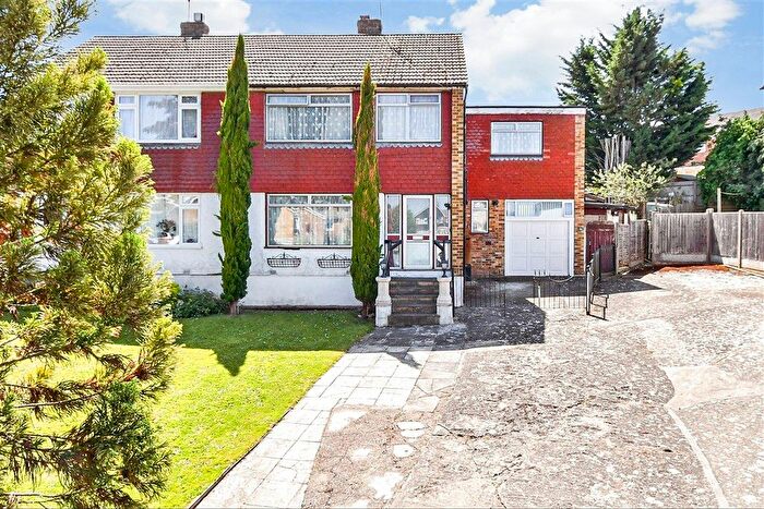 3 Bedroom Semi-Detached House For Sale In The Valley, Coxheath, Maidstone, Kent, ME17
