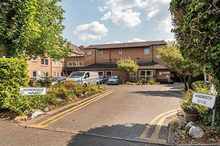 1 Bedroom Flat For Sale In Mount Hermon Road, Woking, Surrey, GU22
