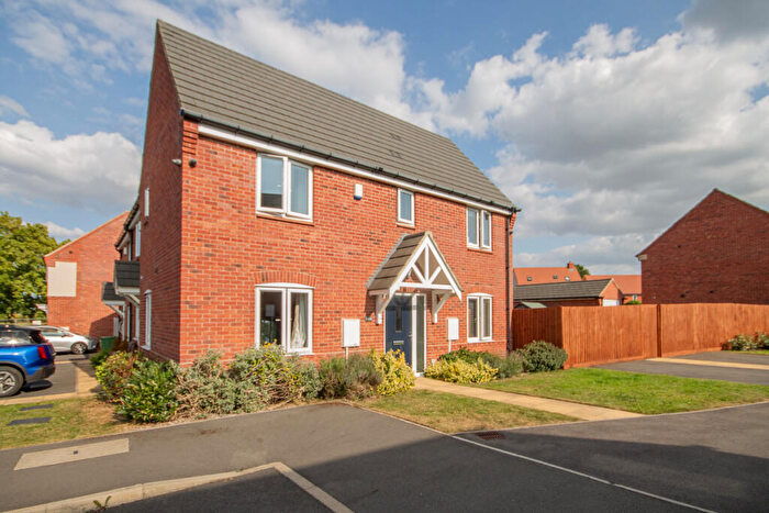 3 Bedroom Semi-Detached House For Sale In Scafell Avenue, Chesterfield, S41